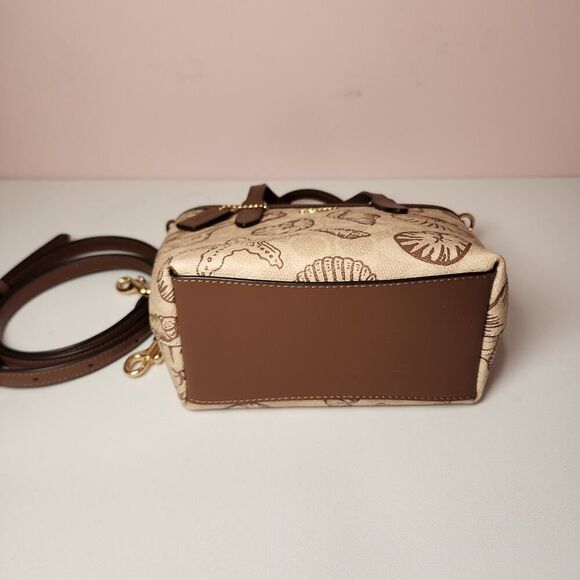 NWT Coach CBM65 City Mini Tote Bag Signature Canvas With Shell Print Gold/Sand - Picture 7 of 7